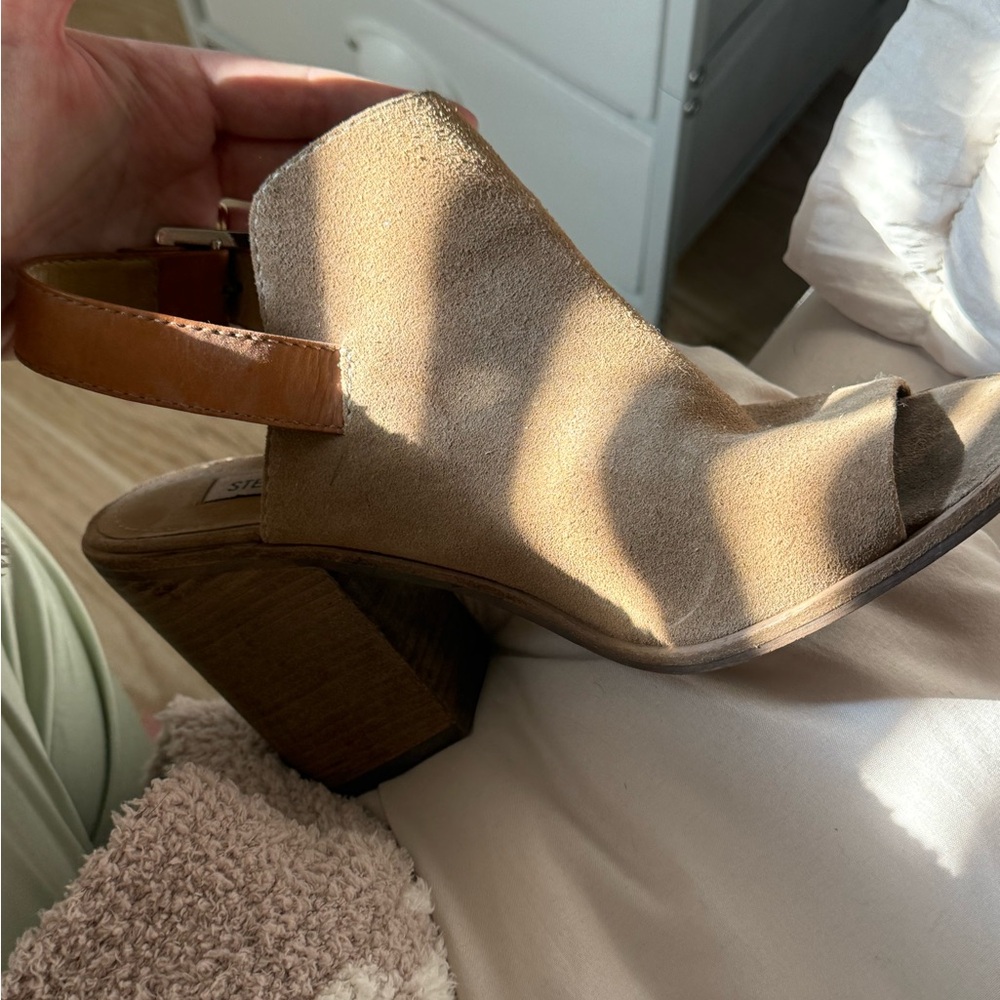 Steve Madden Tan Peep-Toe Block Heels - Picture 4 of 4